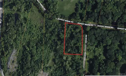 9 Cedar Dr, Bethlehem, NY 12205 photo 2