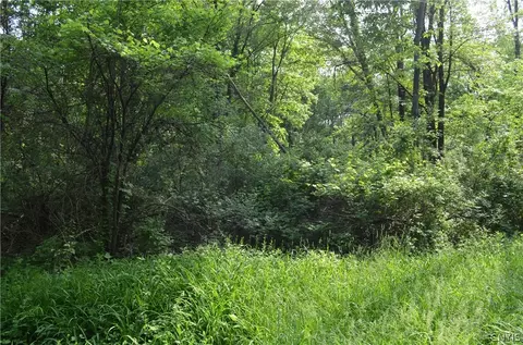 9 Cedar Dr, Bethlehem, NY 12205