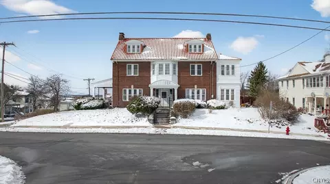 800 N Mcbride St, Syracuse, NY 13203
