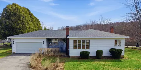 2566 County Route 7, Oswego, NY 13126