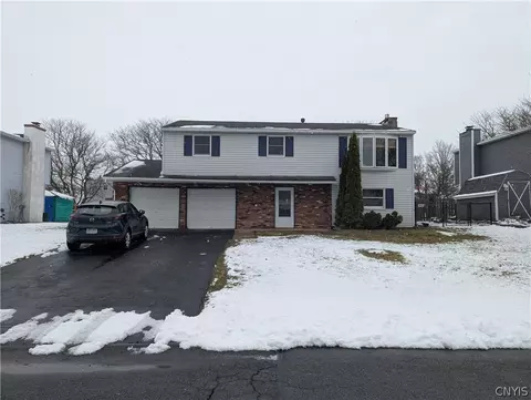 8046 Bamm Hollow Rd, Clay, NY 13041