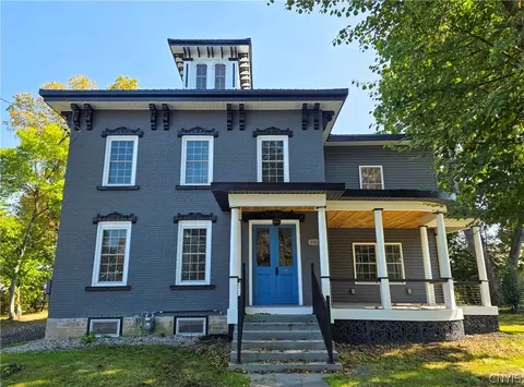 8914 Jackson St, Brutus, NY 13166