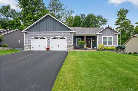 8873 Salvatore Ave, Lysander, NY 13027