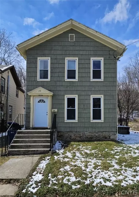 29 Butternut St, Lyons, NY 14489