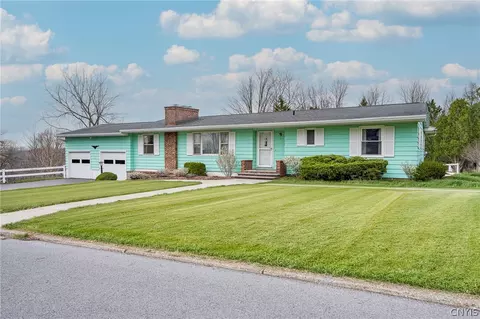 11 Belle Ave, Auburn, NY 13021