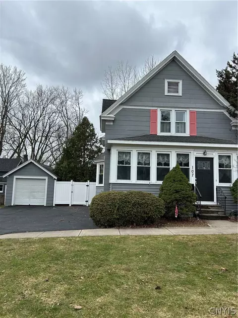 107 Hazel St, Salina, NY 13088