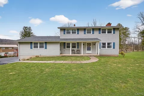2541 Lyons Rd, Camillus, NY 13031