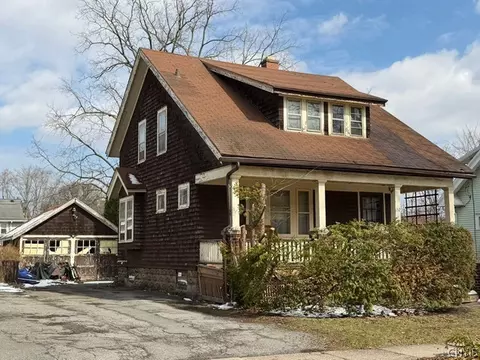 152 Congress Ave, Rochester, NY 14611