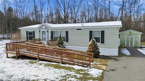 833 Cinko Dr, Ilion, NY 13357