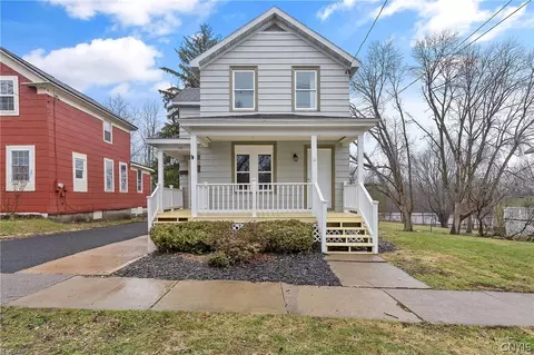 20 Hawley St, Oswego, NY 13126