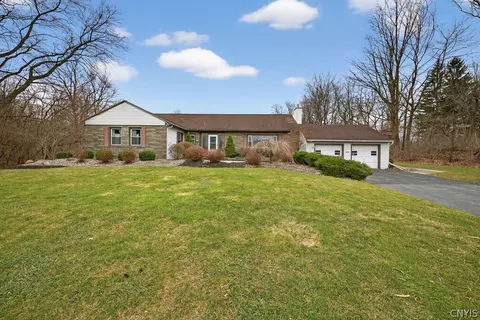 3602 Howlett Hill Rd, Onondaga, NY 13031