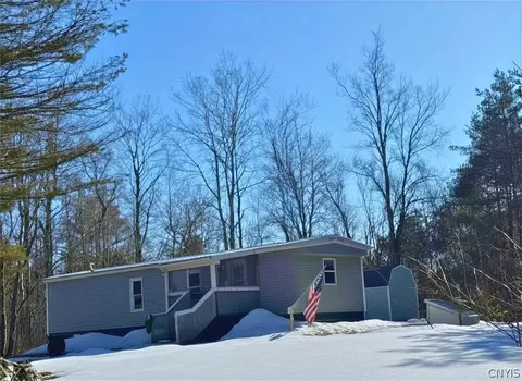 17 Gerdon Dr, Richland, NY 13144