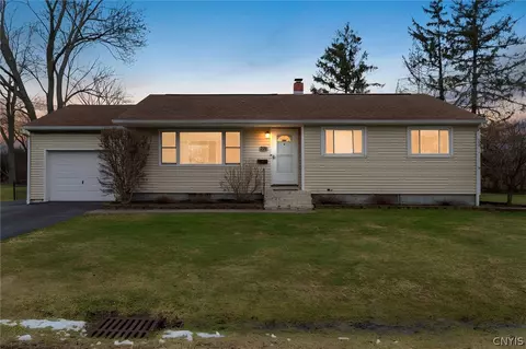221 7th St, Salina, NY 13088