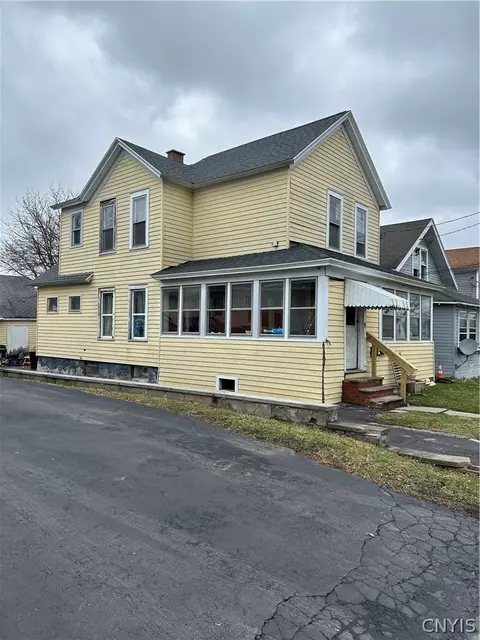310 2nd St, Geddes, NY 13209