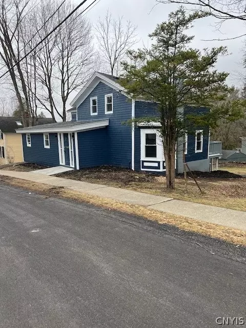 4 Corwin St, Cazenovia, NY 13035