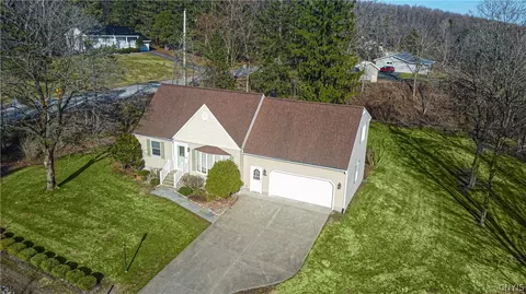 6332 Glass Factory Rd, Marcy, NY 13403