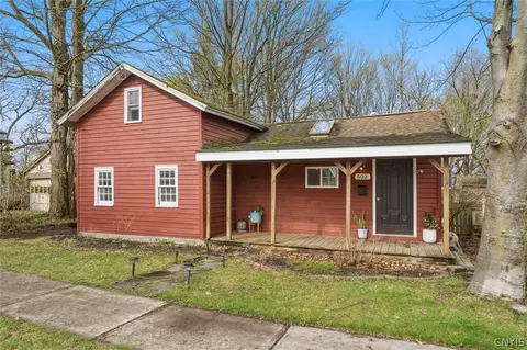 502 Warren St, Fayetteville, NY 13066