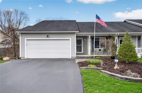 4187 Mistral Cir, Liverpool, NY 13090