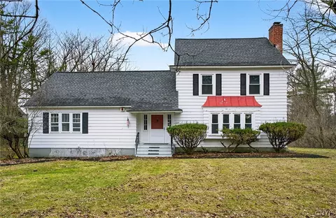 125 Stoneridge Dr, Syracuse, NY 13214