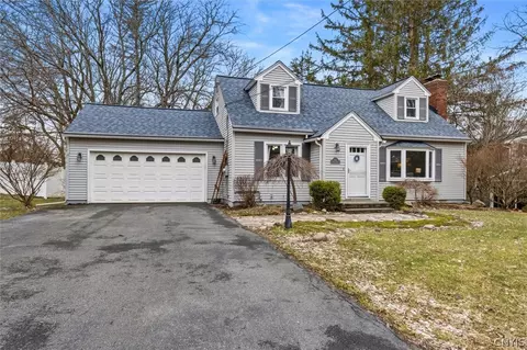 105 Vanida Ln, Fayetteville, NY 13066
