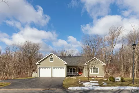 128 Tannery Ln, Fulton, NY 13069