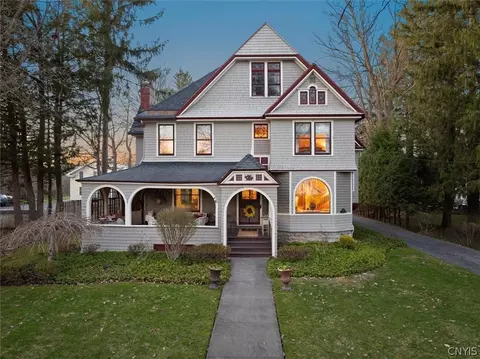 70 College St, Kirkland, NY 13323