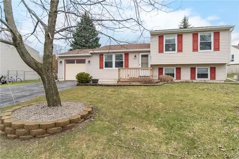 4953 Stillwood Ln, Liverpool, NY 13088
