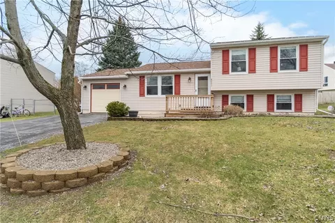 4953 Stillwood Ln, Liverpool, NY 13088