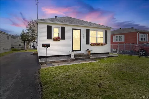 108 Hazel Ave, East Syracuse, NY 13057