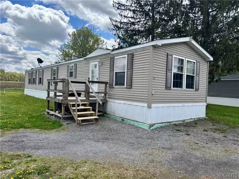 54 Fairport Rd, Pompey, NY 13051