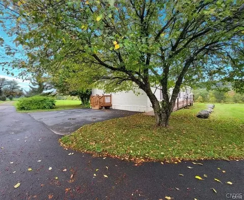 5600 Shute Rd #130, Lafayette, NY 13084