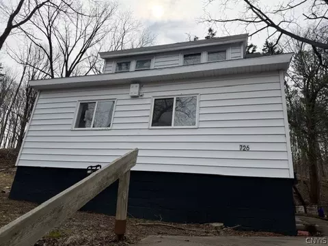 726 Euclid Ave, Syracuse, NY 13210