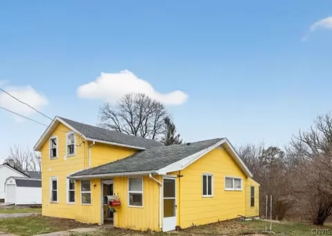 49 N Hartland St, Hartland, NY 14105