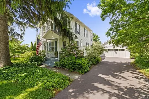 37 East St, Skaneateles, NY 13152
