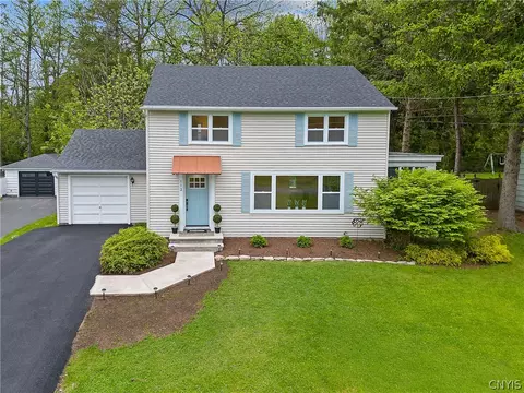 112 Concord Pl, Fayetteville, NY 13066