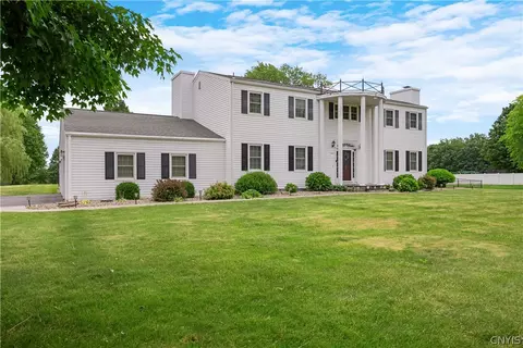 Exterior - 621 Deerfield Dr, Oneida, NY 13421 photo 2 of 11