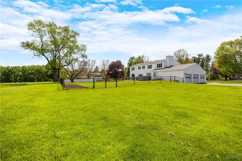 Exterior - 621 Deerfield Dr, Oneida, NY 13421 photo 8 of 11