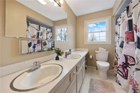 Bath - 621 Deerfield Dr, Oneida, NY 13421 photo 3 of 3