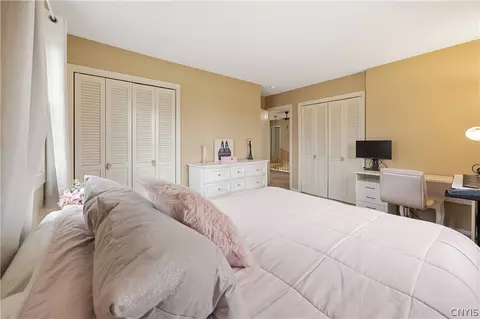 Bedroom - 621 Deerfield Dr, Oneida, NY 13421 photo 3 of 6