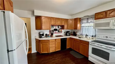 Kitchen - 255 S 3rd Ave, German Flatts, NY 13357 photo 3 of 4