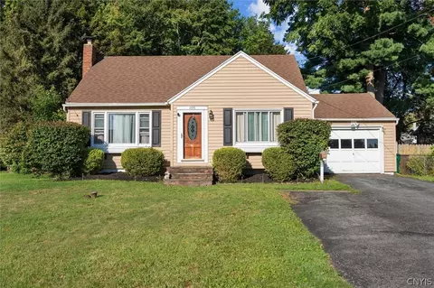 100 Keith Dr, Syracuse, NY 13212