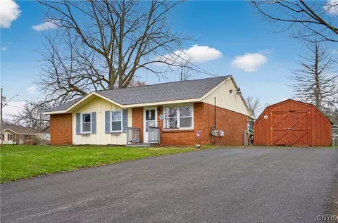 326 Idlewood Blvd, Van Buren, NY 13027