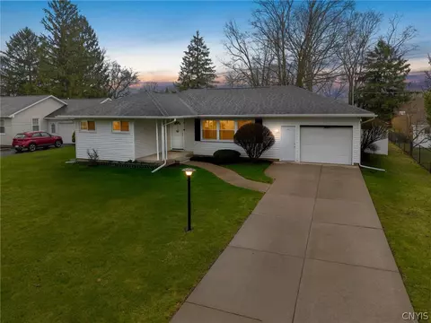 37 Highland St Ext, Sennett, NY 13021