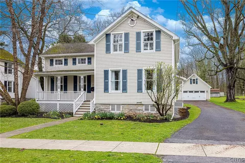 45 Leitch Ave, Skaneateles, NY 13152