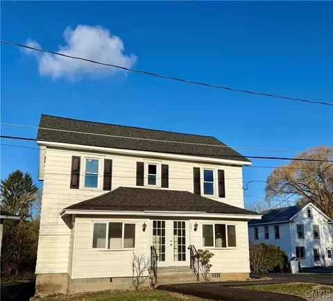 6441 Siawassia St, Jamesville, NY 13078