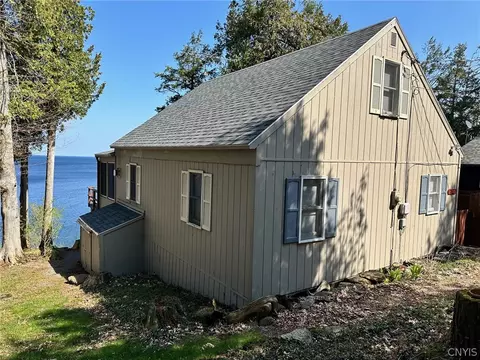 14725 Lower Hovey Tract Rd, Henderson, NY 13650