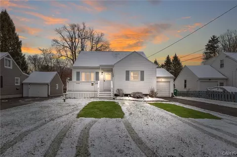 126 Edden Ln, Syracuse, NY 13212