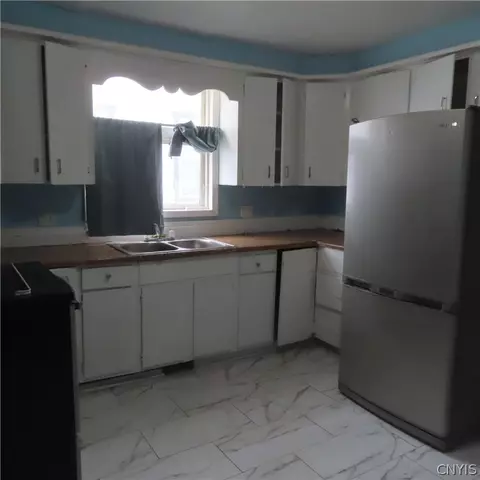 Entry Way - 803 Danforth St, Syracuse, NY 13208 photo 1 of 1