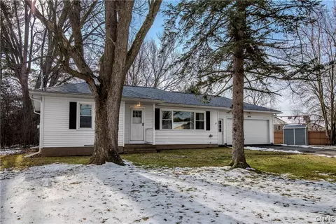 100 Fairway Dr, New Hartford, NY 13413