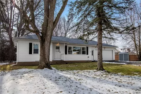 100 Fairway Dr, New Hartford, NY 13413